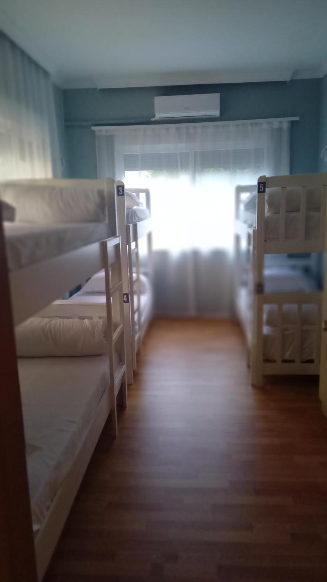 Mandarine Hostel Tirana Buitenkant foto